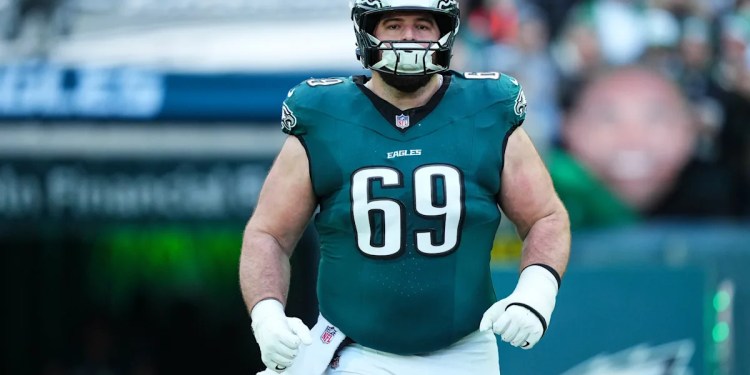 Eagles offensive lineman Landon Dickerson carted off with apparent leg injury in practice Eagles offensive lineman Landon Dickerson carted off with apparent leg injury in practice