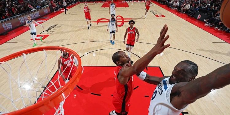 Rockets Defeat Timberwolves 110-105
Randle and Durant Compete in Houston Rockets Defeat Timberwolves 110-105
Randle and Durant Compete in Houston