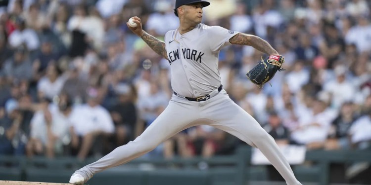 Yankees: Luis Gil to Debut on Friday Yankees: Luis Gil to Debut on Friday