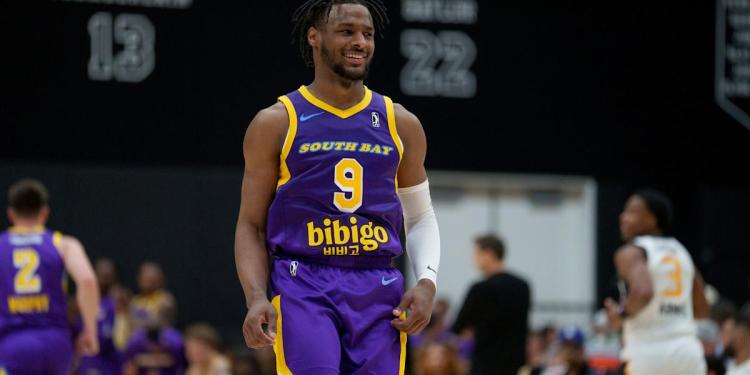 Bronny James scores 6 points in G League debut Bronny James scores 6 points in G League debut