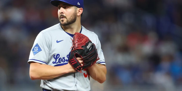 Alex Vesia of Dodgers announces death of infant daughter Alex Vesia of Dodgers announces death of infant daughter