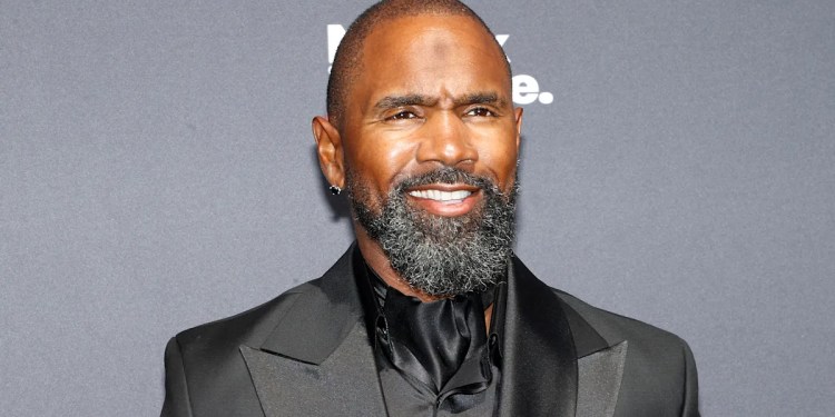 Charles Woodson to receive Tom Brady treatment as broadcaster after purchasing 0.1% stake of Browns: Reports Charles Woodson to receive Tom Brady treatment as broadcaster after purchasing 0.1% stake of Browns: Reports