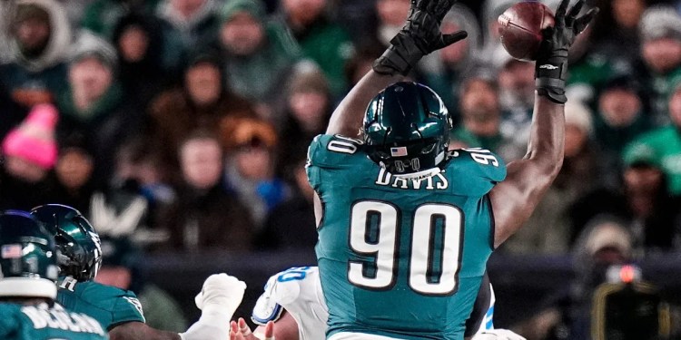 Eagles’ Defensive Tackles Excel in Film Study and Performance Eagles’ Defensive Tackles Excel in Film Study and Performance