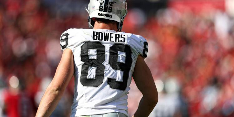 Fantasy Football Week 16 Rankings: Tight Ends (Full-PPR) Fantasy Football Week 16 Rankings: Tight Ends (Full-PPR)