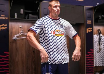 Rob Gronkowski Injured in Flag Football Debut Rob Gronkowski Injured in Flag Football Debut