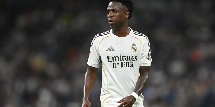 Real Madrid Forward Expected to Stay Despite Contract Dispute Real Madrid Forward Expected to Stay Despite Contract Dispute
