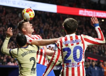 Atlético defeats Barcelona in Cup semi-final Atlético defeats Barcelona in Cup semi-final