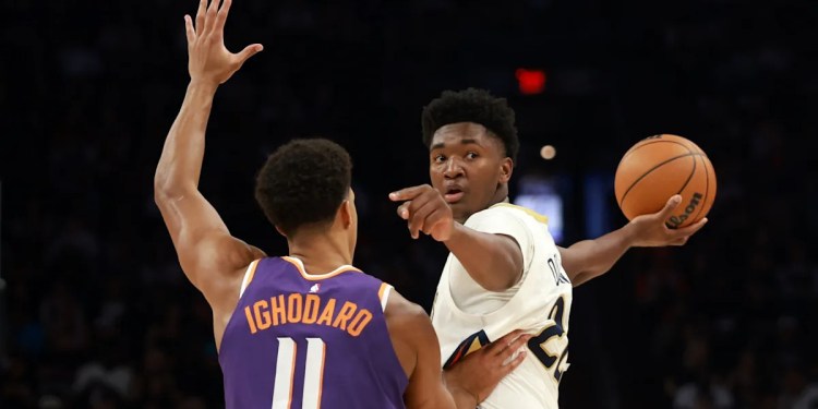 Fantasy Basketball Start/Sit: Derik Queen in Reserve Role Fantasy Basketball Start/Sit: Derik Queen in Reserve Role