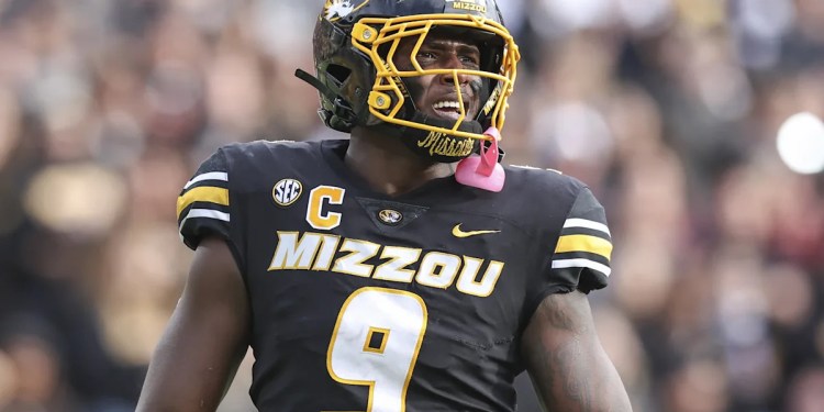 2026 NFL Mock Draft: Bears Select Edge Defender 2026 NFL Mock Draft: Bears Select Edge Defender