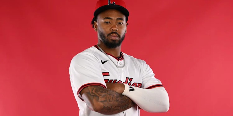 Clippers Win 6-1 with Three Home Runs Clippers Win 6-1 with Three Home Runs