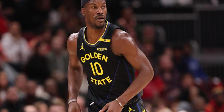 Jimmy Butler scores 25 points in Warriors debut, helps lead 24-point comeback win over Bulls Jimmy Butler scores 25 points in Warriors debut, helps lead 24-point comeback win over Bulls