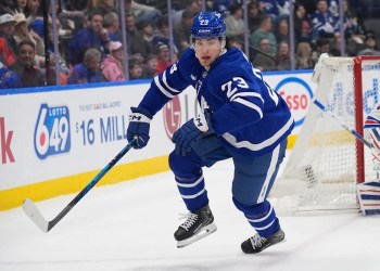 Blackhawks May Pursue Maple Leafs Player Again Blackhawks May Pursue Maple Leafs Player Again