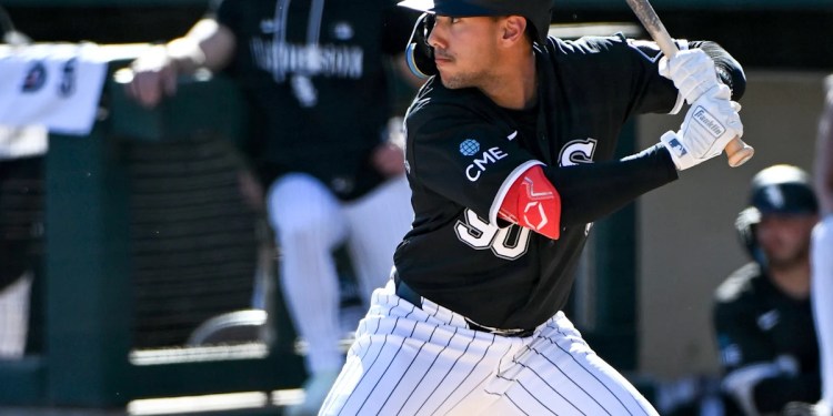 White Sox Prospects and Opening Day Lineup Struggle in Arizona Heat White Sox Prospects and Opening Day Lineup Struggle in Arizona Heat