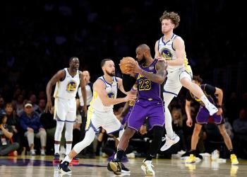 Did the Lakers and Warriors switch roles amid NBA’s wild trade deadline? Did the Lakers and Warriors switch roles amid NBA’s wild trade deadline?