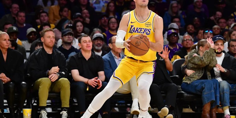Luke Kennard Starts Strong with the Los Angeles Lakers Luke Kennard Starts Strong with the Los Angeles Lakers