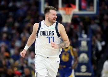 Luka Dončić drops triple-double to lead Mavericks past Warriors in historic shootout with 48 made 3-pointers Luka Dončić drops triple-double to lead Mavericks past Warriors in historic shootout with 48 made 3-pointers