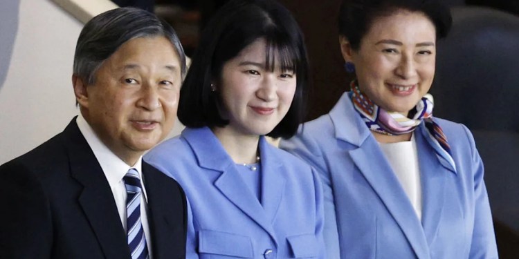 Emperor Naruhito and Royal Family Attend Game at Tokyo Dome Emperor Naruhito and Royal Family Attend Game at Tokyo Dome