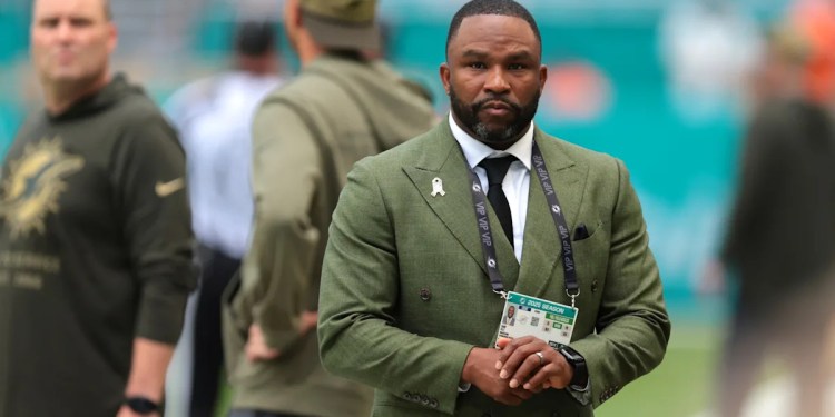 Dolphins Dismiss Champ Kelly, Hire Josh Scobey Dolphins Dismiss Champ Kelly, Hire Josh Scobey
