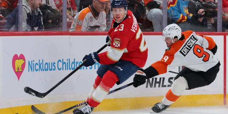 Panthers Struggle Against Flyers; Verhaeghe Shows Improvement Panthers Struggle Against Flyers; Verhaeghe Shows Improvement