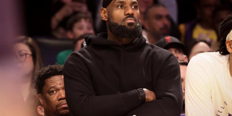 JJ Redick: LeBron James missed practice in excused absence, status for Friday vs. Timberwolves unclear JJ Redick: LeBron James missed practice in excused absence, status for Friday vs. Timberwolves unclear