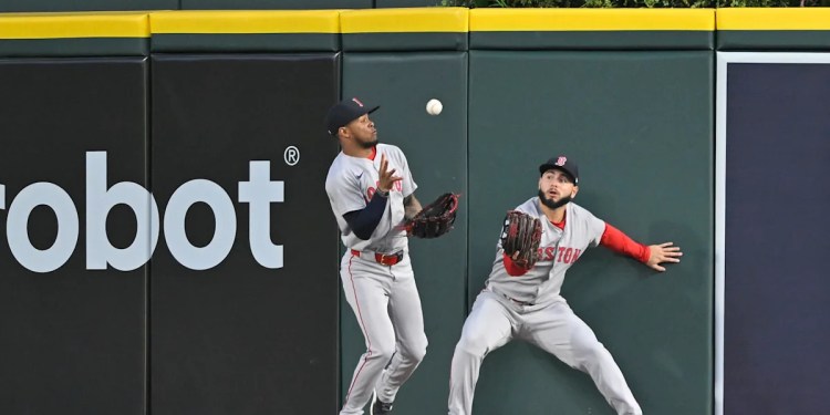 Red Sox outfielders Wilyer Abreu and Ceddanne Rafaela combine for unbelievable 2-man HR robbery Red Sox outfielders Wilyer Abreu and Ceddanne Rafaela combine for unbelievable 2-man HR robbery