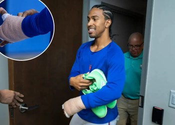 Francisco Lindor optimistic about Mets Opening Day after hand surgery Francisco Lindor optimistic about Mets Opening Day after hand surgery