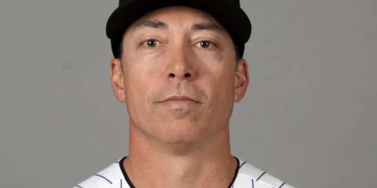 Base Stealing Clinic with Doug Bernier Base Stealing Clinic with Doug Bernier