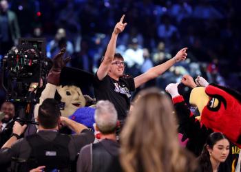 NBA All-Star Game: 18-year-old fan wins 0K by beating Damian Lillard in 3-point contest NBA All-Star Game: 18-year-old fan wins 0K by beating Damian Lillard in 3-point contest