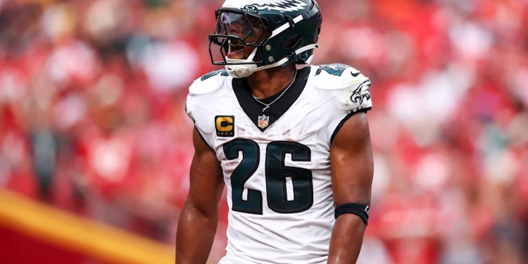Eagles' Saquon Barkley gets hefty fine for uncalled helmet violation, Chiefs' Travis Kelce fined for obscene gesture Eagles' Saquon Barkley gets hefty fine for uncalled helmet violation, Chiefs' Travis Kelce fined for obscene gesture