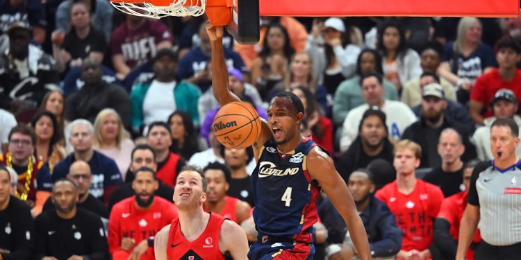 Raptors Bench Jakob Poeltl, No Improvement Against Cavs Raptors Bench Jakob Poeltl, No Improvement Against Cavs