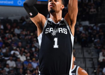 Spurs Defeat Pistons 121-106 Spurs Defeat Pistons 121-106