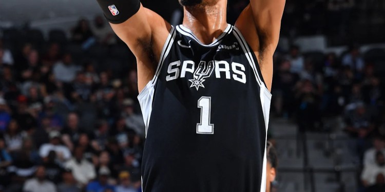 Spurs Defeat Pistons 121-106 Spurs Defeat Pistons 121-106