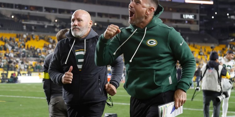 Matt LaFleur Signs Contract Extension with Green Bay Packers Matt LaFleur Signs Contract Extension with Green Bay Packers