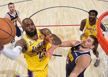 Lakers lose close game to Nuggets Lakers lose close game to Nuggets