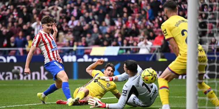 Barcelona’s Offer for Atletico Madrid’s Julian Alvarez Details Revealed Barcelona’s Offer for Atletico Madrid’s Julian Alvarez Details Revealed