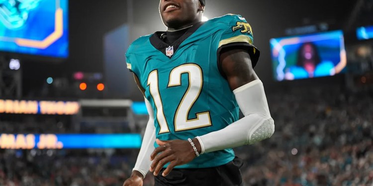 Travis Hunter’s Knee Injury Will Not Halt Jaguars’ Two-Way Experiment Travis Hunter’s Knee Injury Will Not Halt Jaguars’ Two-Way Experiment