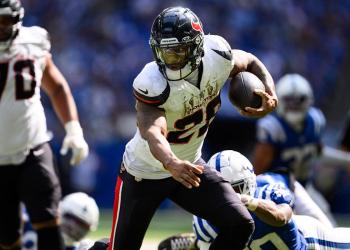 Joe Mixon returns to practice with Texans, voices displeasure with NFL player safety Joe Mixon returns to practice with Texans, voices displeasure with NFL player safety
