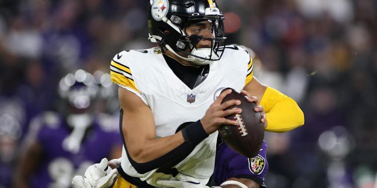 Justin Fields should start for the Jets in 2025, but what about for your fantasy teams? Justin Fields should start for the Jets in 2025, but what about for your fantasy teams?