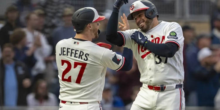 Twins Defeat Red Sox 13-6 Twins Defeat Red Sox 13-6