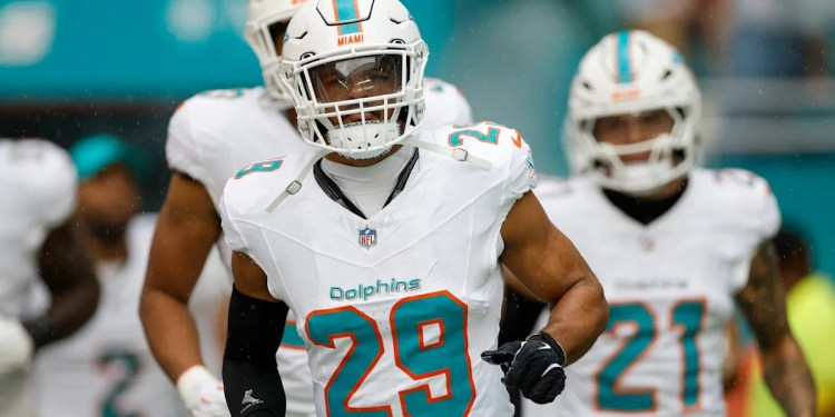 Dolphins DC Anthony Weaver Discusses Minkah Fitzpatrick’s Importance of Monday’s Game Dolphins DC Anthony Weaver Discusses Minkah Fitzpatrick’s Importance of Monday’s Game