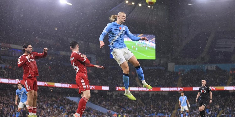 Man City Defeats Liverpool; Sunderland Draws with Arsenal Man City Defeats Liverpool; Sunderland Draws with Arsenal