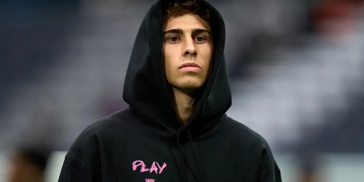 Barcelona extends contract of 22-year-old player until 2031 Barcelona extends contract of 22-year-old player until 2031