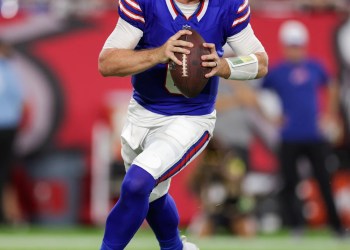 Buffalo Re-signs Two Former Bills Players Buffalo Re-signs Two Former Bills Players