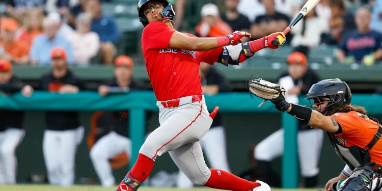 Franklin Arias Hits Another Home Run in Minor League Franklin Arias Hits Another Home Run in Minor League