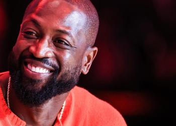 Heat unveil Dwyane Wade statue, but many think sculpture doesn’t resemble Hall of Famer Heat unveil Dwyane Wade statue, but many think sculpture doesn’t resemble Hall of Famer