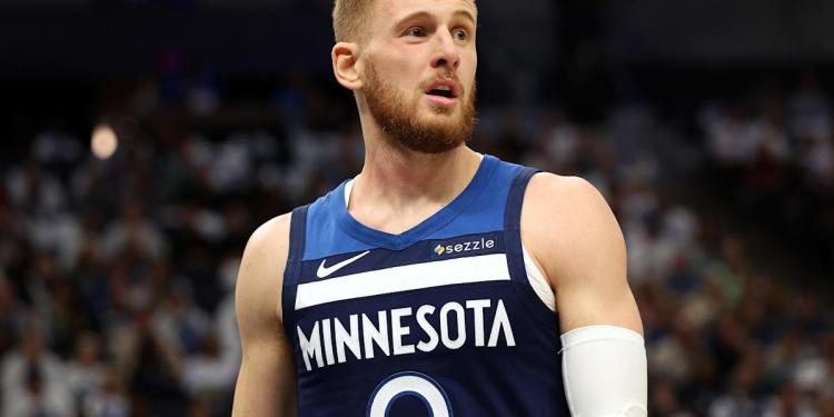 Timberwolves guard Donte DiVincenzo sidelined indefinitely with toe injury after move to starting lineup Timberwolves guard Donte DiVincenzo sidelined indefinitely with toe injury after move to starting lineup