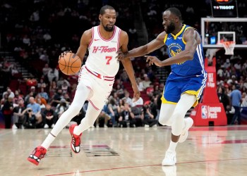 Warriors Defeat Rockets 115-113 in Overtime Warriors Defeat Rockets 115-113 in Overtime