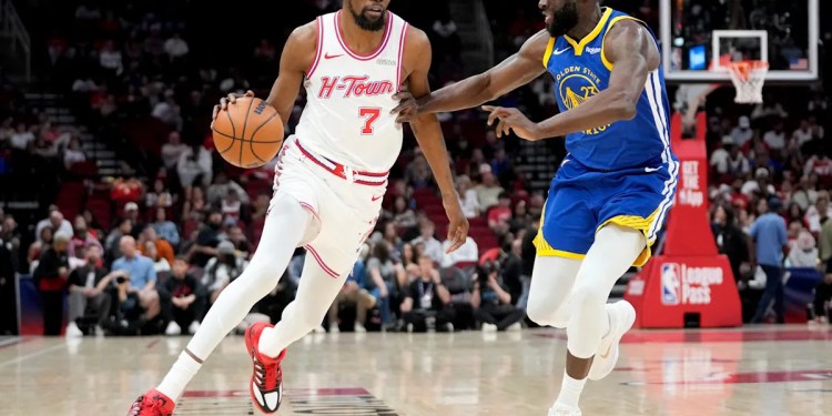 Warriors Defeat Rockets 115-113 in Overtime Warriors Defeat Rockets 115-113 in Overtime