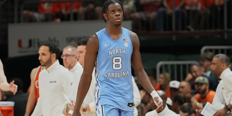 Tar Heels’ Caleb Wilson Out with Hand Fracture Tar Heels’ Caleb Wilson Out with Hand Fracture