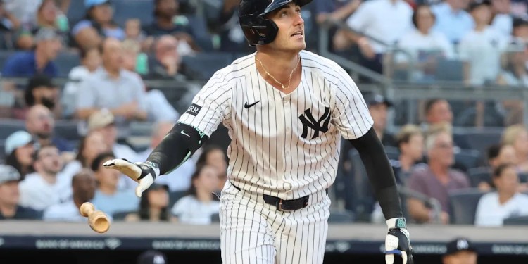 Cody Bellinger signs 2.5 million contract with Yankees Cody Bellinger signs 2.5 million contract with Yankees